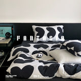 Load image into Gallery viewer, FANTASIA collection dream planet [Odin's blessing] black and white peach heart knitted cotton four-piece set Tianzhu cotton sheets