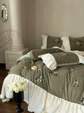 Load image into Gallery viewer, French retro style autumn and winter milk fleece four-piece thermal bed sheet flannel coral fleece double-sided fleece quilt cover bedding