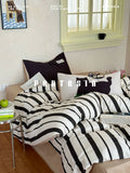 Load image into Gallery viewer, FANTASIA Collection Dream Planet [Meow in Boots] Kitten Striped Cotton Bed Four-piece Cotton Sheet