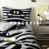 Load image into Gallery viewer, FANTASIA Collection Dream Planet [Unbelievable Labyrinth] Original black and white cotton satin four-piece set of pure cotton sheets